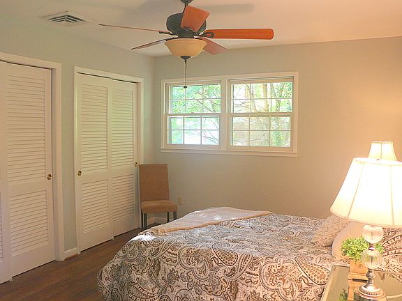 4th image of 8604 Chapel Dr