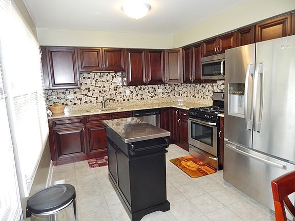 4th image of 1805 Lancashire Ct