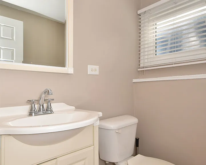 861 S Hawthorne Ave — Photo 24