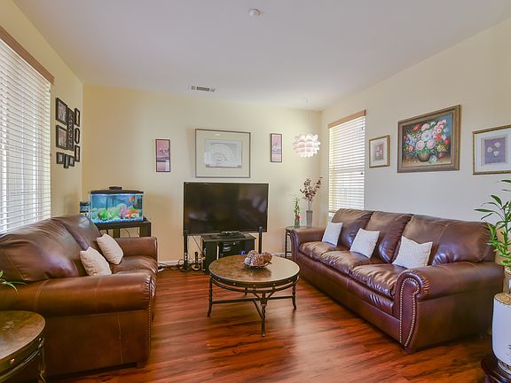 4th image of 35 Sequoia Grove Way