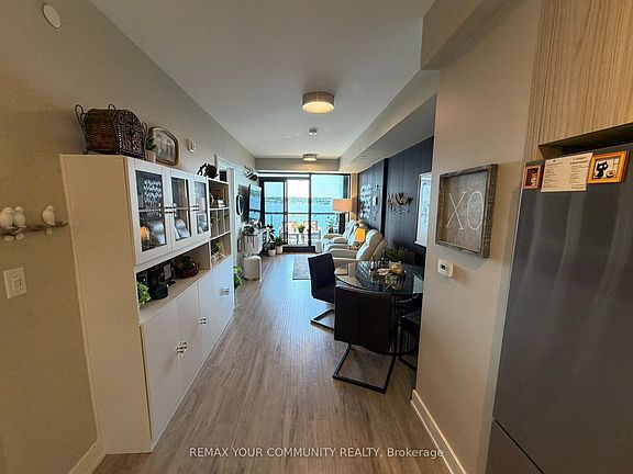 5th image of 185 Dunlop St E #303