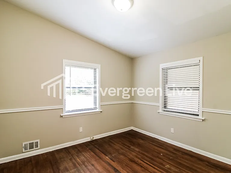 1542 Conley Rd — Photo 7