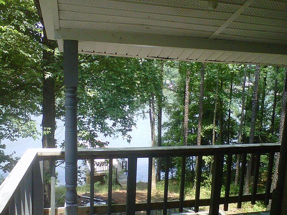 4th image of 930 Lakewood Dr #18