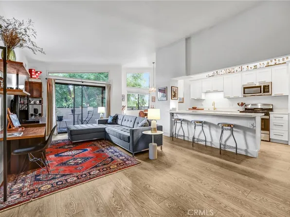 5805 Whitsett Ave APT 201, Valley Village, CA 91607