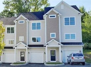 38 Triangle St #4, Danbury, CT 06810