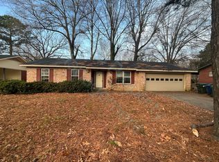 44 Meadowbrook Dr, Conway, AR 72032