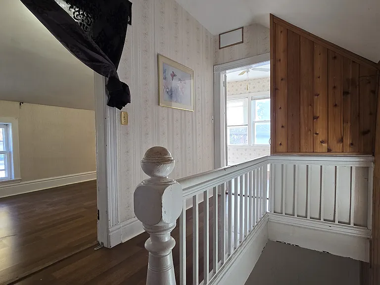 75 Rogers Ave — Photo 27