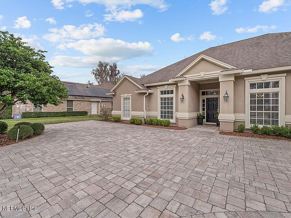 3rd image of 8627 PEBBLE CREEK Lane