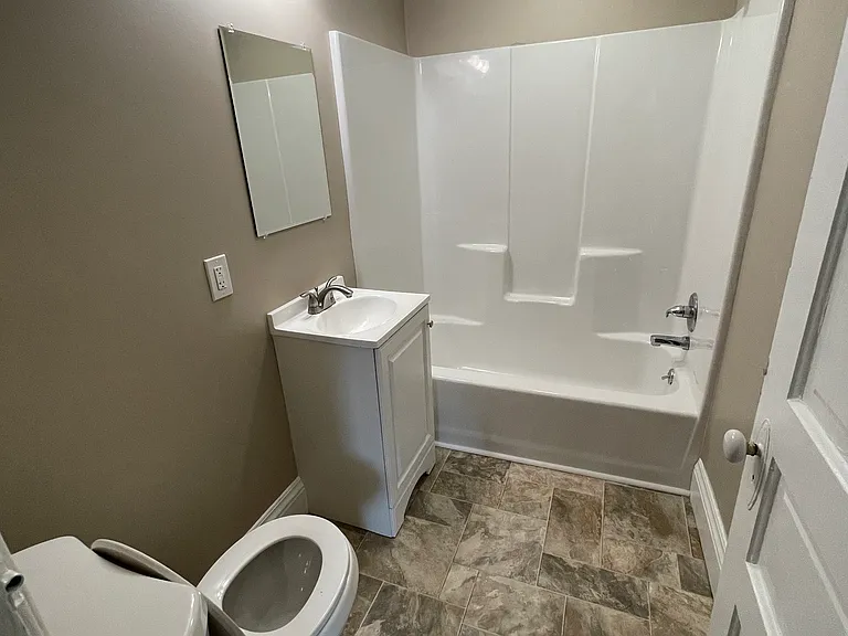 4083 S Mill Rd — Photo 3