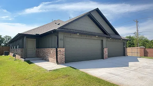 11517 University Dr Photo 1