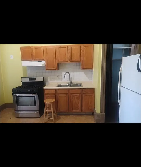 3231 W Flournoy St #2 — Photo 8