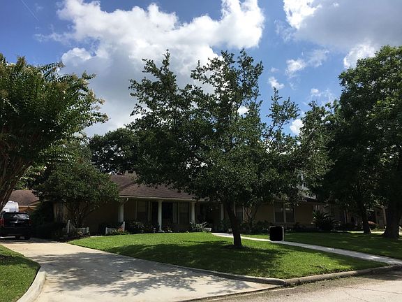2nd image of 5402 Meadow Lake Ln