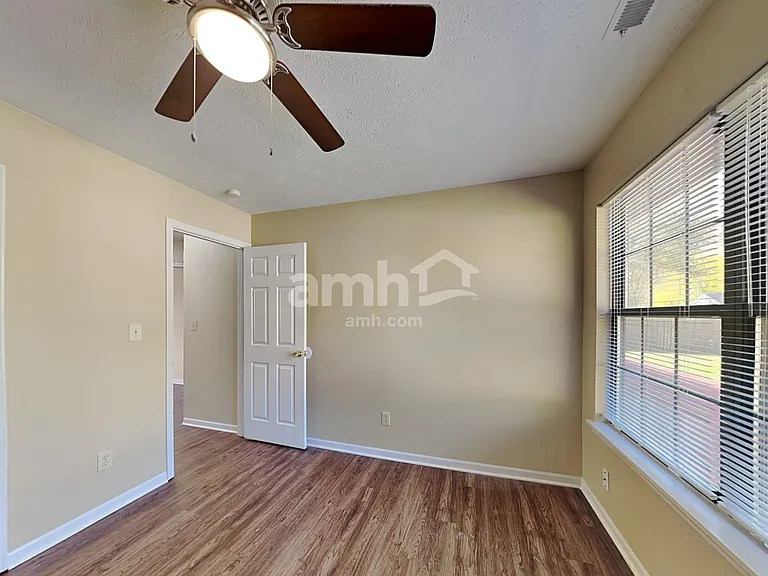 258 Longfellow Ln — Photo 20