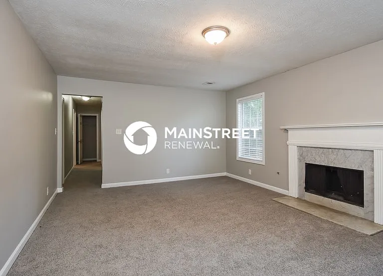5404 Cindy Ln SE — Photo 4