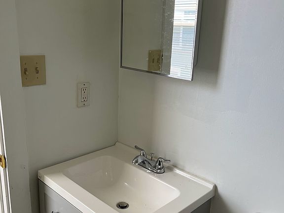 2nd image of 1616 Fairfax Ave #2