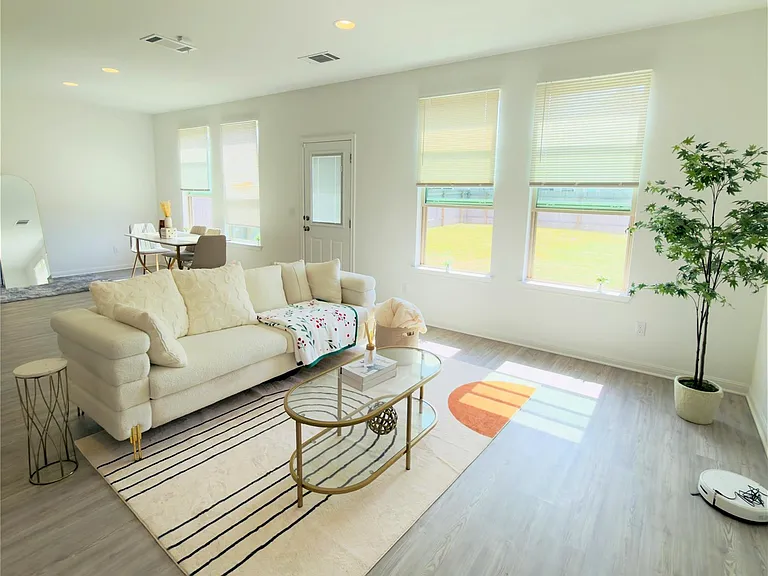 6915 Tiznow Ln — Photo 7