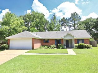 542 Hunters Creek Cir, Madison, MS 39110