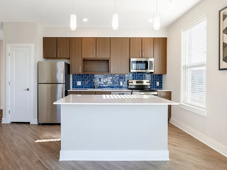 Woodmore Apartments — Photo 6