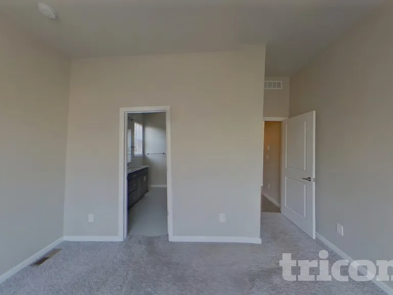 686 Ranchhand Dr — Photo 6