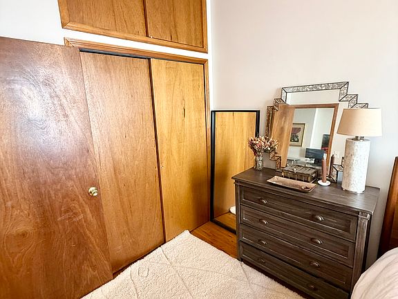 4th image of 334 W 71st St APT 3