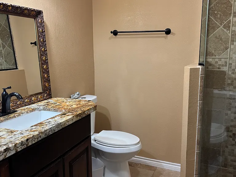 705 E Losoya St — Photo 9
