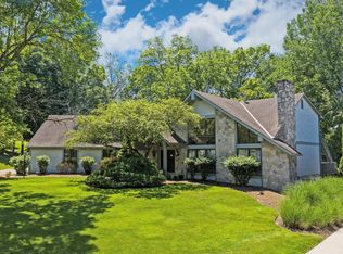 483 Delegate Dr, Columbus, OH 43235