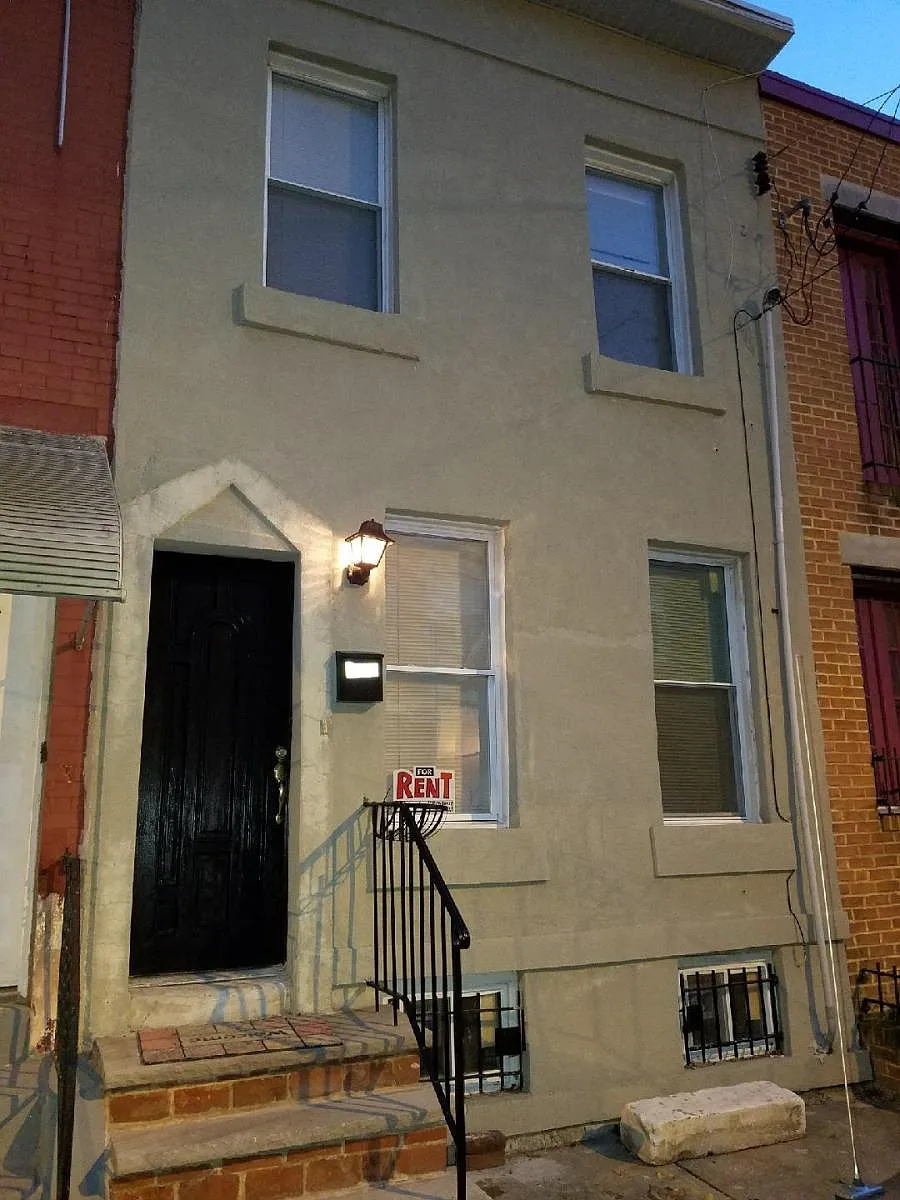 front - 2036 Manton St