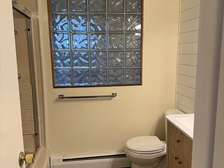 904 W Lorraine Ave — Photo 8