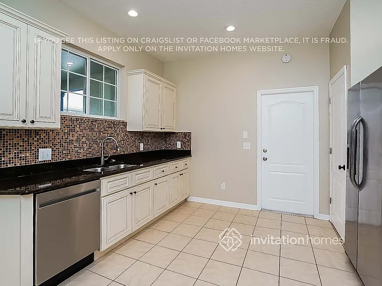 20057 Heritage Point Dr — Photo 6
