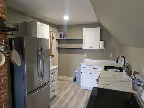 708 Pine St #3, Manchester, NH 03104