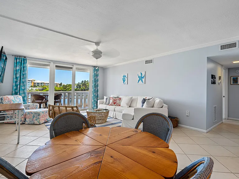 231 E Lantana Rd #203 — Photo 7