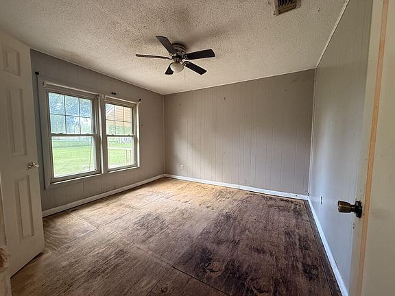 2nd image of 463 E River Rd