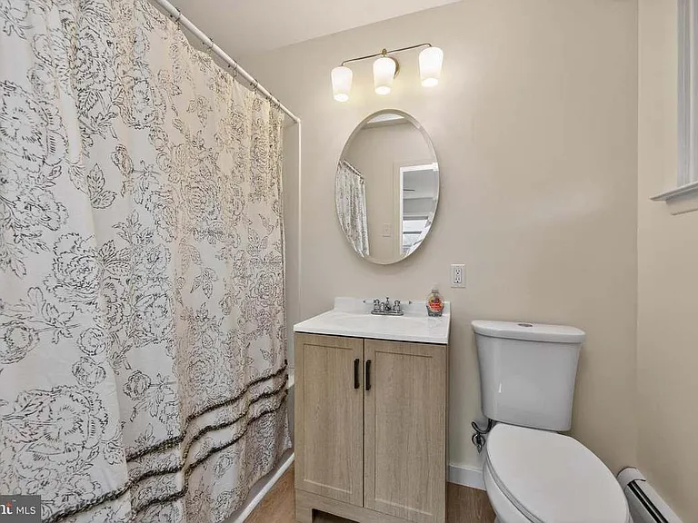 221 Hillside Dr — Photo 9