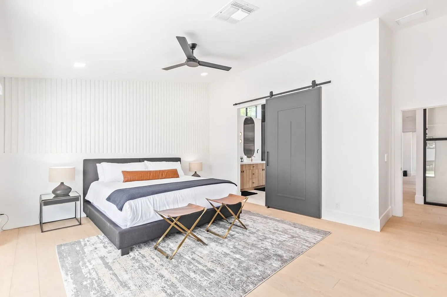 4 bed, 2.0 bath, 2195 sqft, $8,834 — Photo 3
