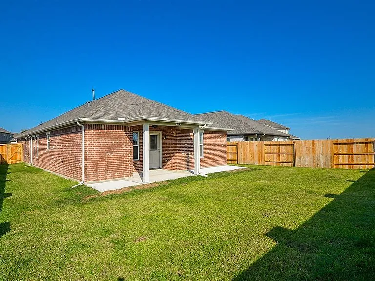 7402 Sunlit Harbor Dr — Photo 25