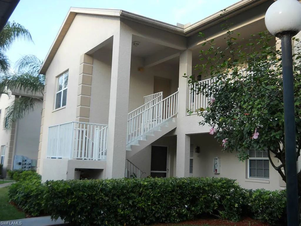 2 bed, 2.0 bath, 1257 sqft, $2,200 — Photo 2