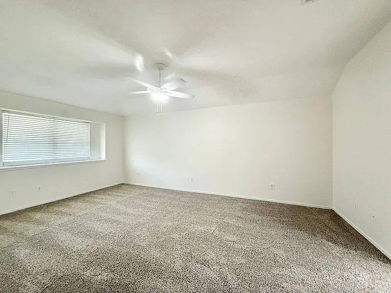 236 Almond Dr — Photo 14