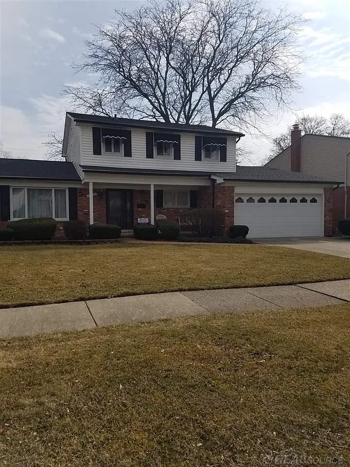 31358 Shaw Dr photo 1