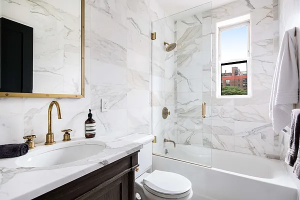 Sold by Compass | media 18