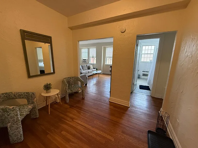 New King Edward Apartments — Photo 359