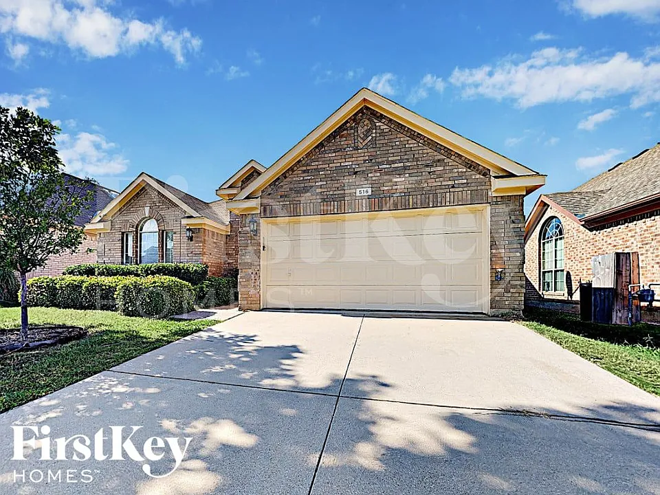 516 Pineview Ln