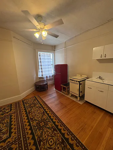 307 1/2 W 2nd Ave #7 Photo 1