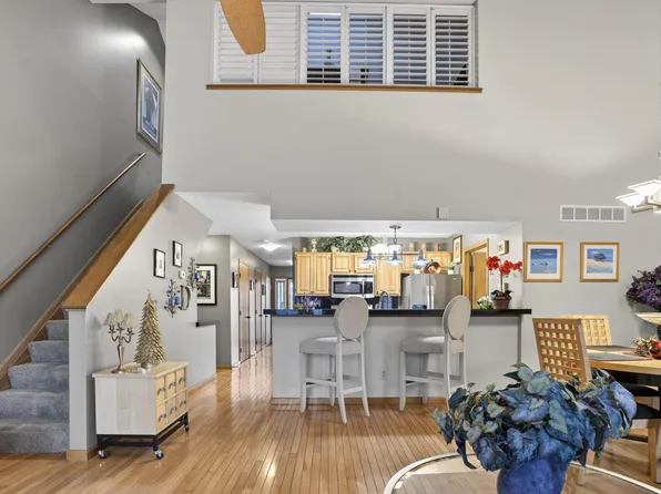 1083 Oak Bay Dr, Galloway, OH 43119