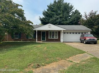 133 Horseshoe Ct, Louisville, KY 40229