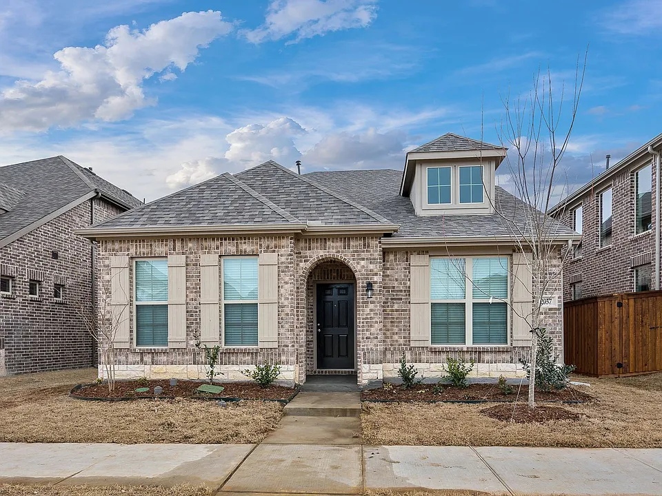 2037 Almassera Dr