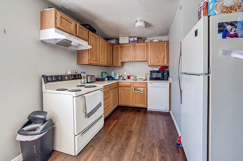 4 bed, 1408 sqft, $465 — Photo 4
