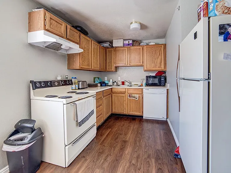 718 W 1720 N #226 — Photo 3