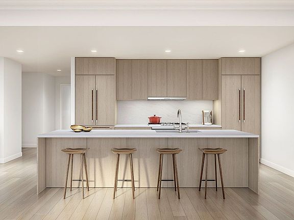 4th image of 350 W 71st St #Phb