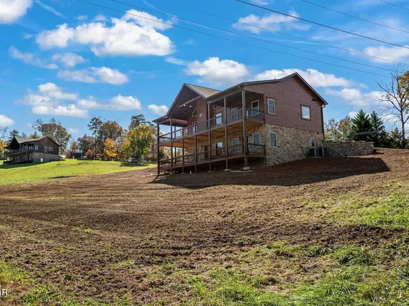 3315 Robeson Rd, Sevierville, TN 37862