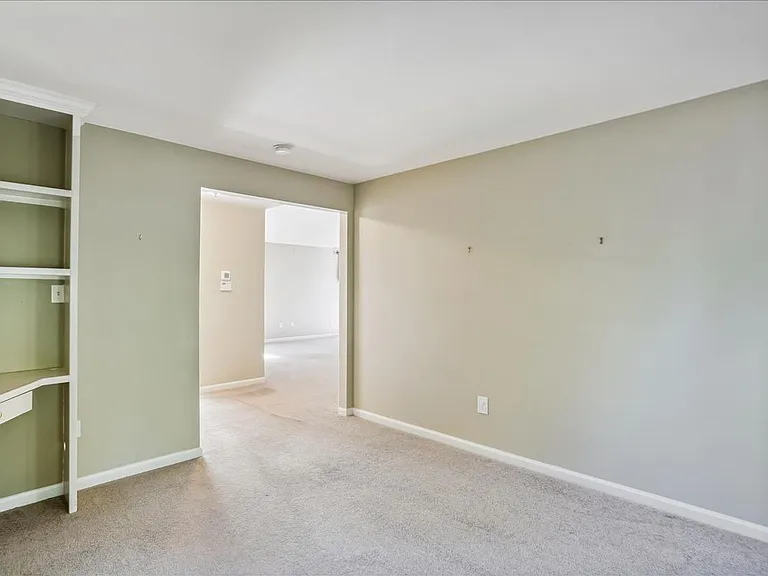 8931 Falls Farm Dr — Photo 80